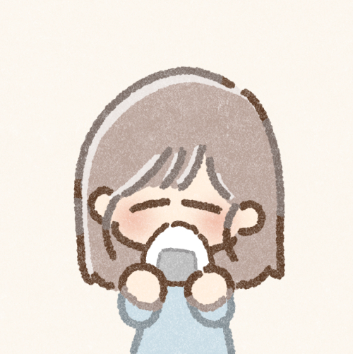 おにぎりと女の子のフリーアイコン